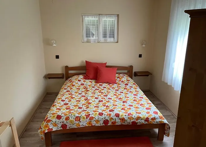 Agnes Nyaralohaz Holiday home *