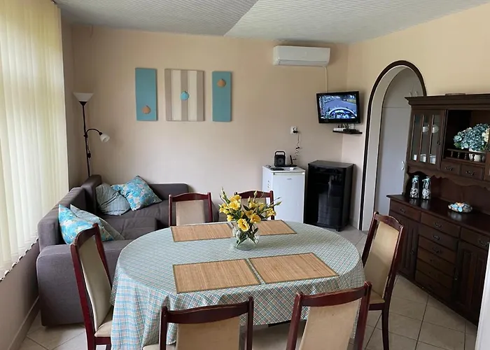 Agnes Nyaralohaz * Balatonmariafurdo