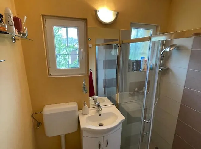 Agnes Nyaralohaz Balatonmariafurdo