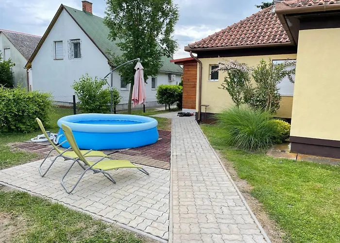 Agnes Nyaralohaz Ferienhaus *